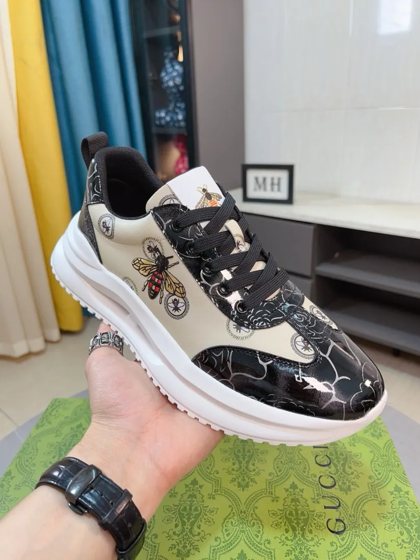 Men's shoes 💰440🌹🌹GUCCI [Gucci] New high-end brand of men's shoes, the latest fashionable casual men's shoes, trendy and versatile style, relaxed and sporty style, uppers imported from Italy, first-layer cowhide, genuine leather lining and ultra-fine workmanship. Original personalized fashionable rubber wear-resistant outsole, light and comfortable on the foot, size 38-44